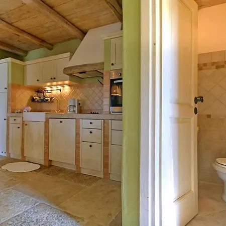 別荘 Casa Buscina Materada