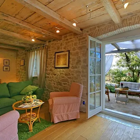 Casa Buscina Vikendica *